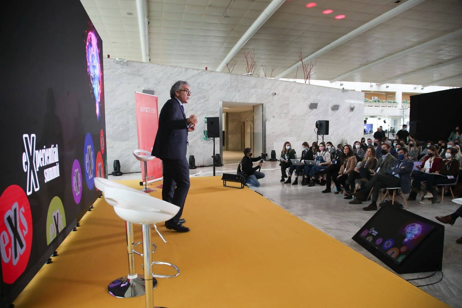 Juan Carlos Alcaide abre el «eXperiential summit 2022» tras la pandemia